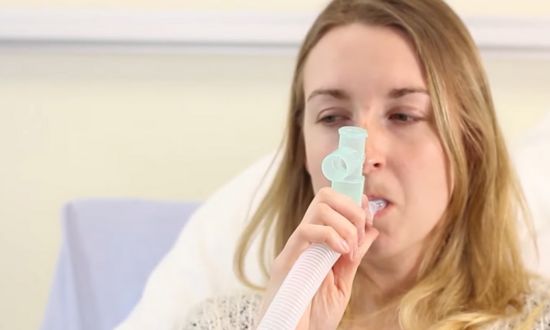 O₂/N₂O analgesic gas mixture breathing systems