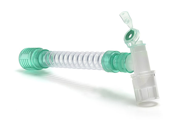 Smoothbore double swivel catheter mount, 22F - double flip top cap with seal - 22M/15F, ≥180mm